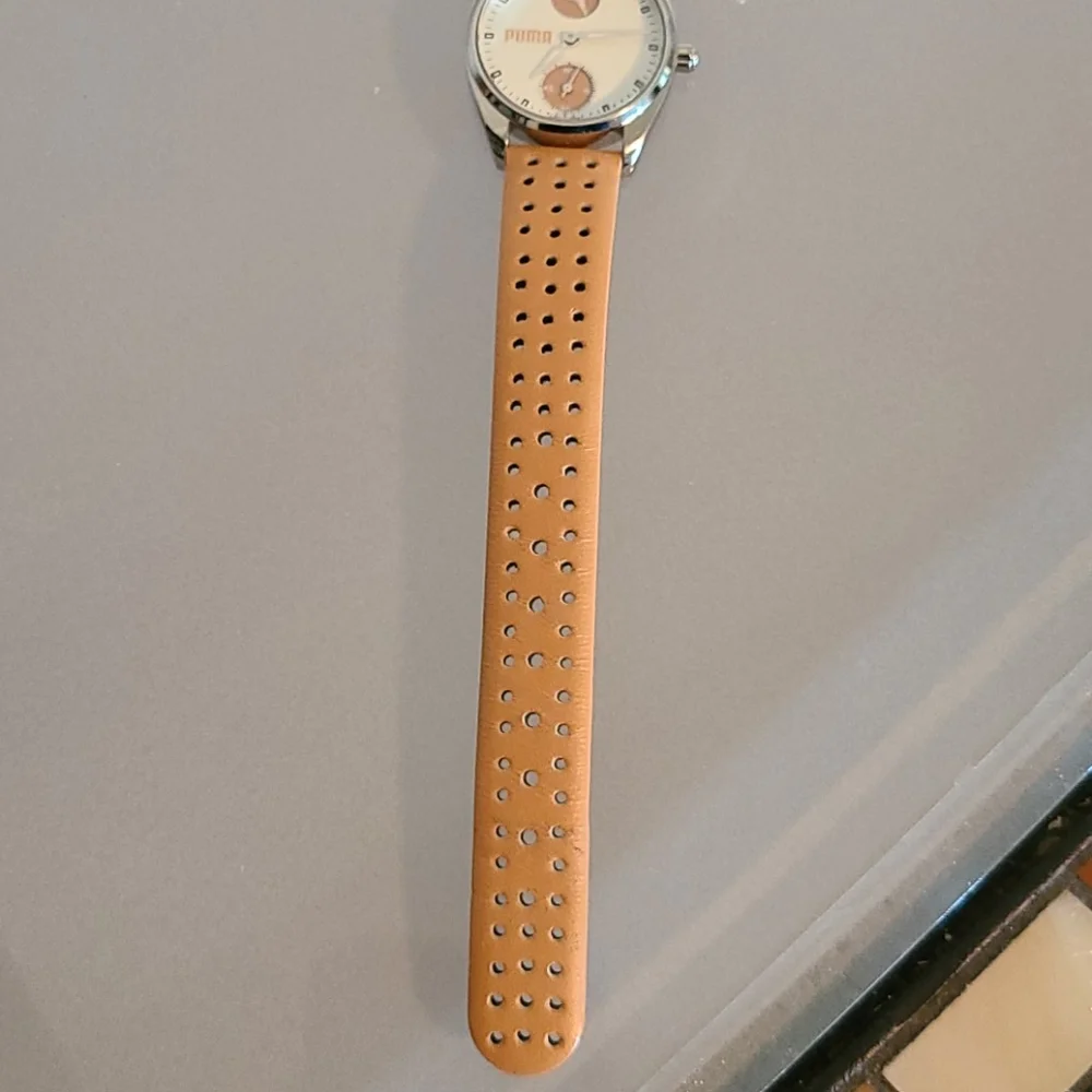 Vintage Ladies Puma Watch. - Picture 3 of 7